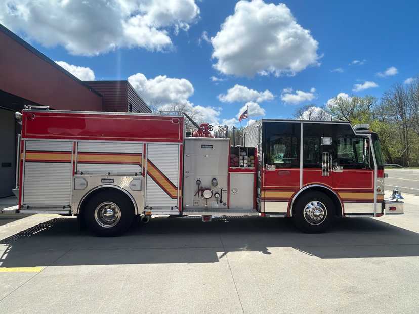 2001 Saulsbury Spartan Pumper — photo 3