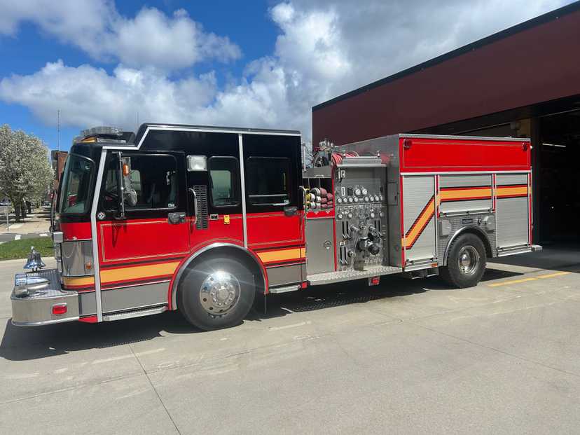 2001 Saulsbury Spartan Pumper — photo 2