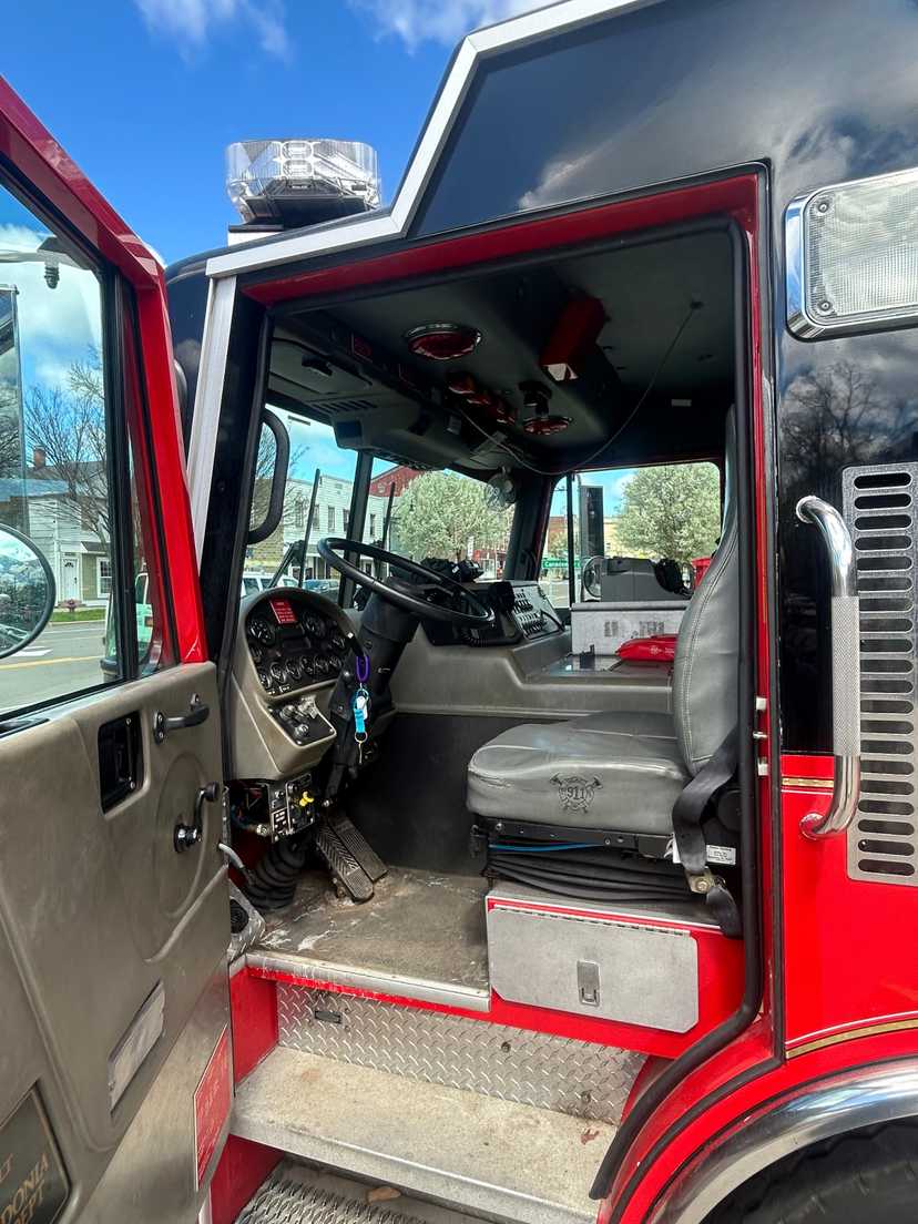 2001 Saulsbury Spartan Pumper — photo 8