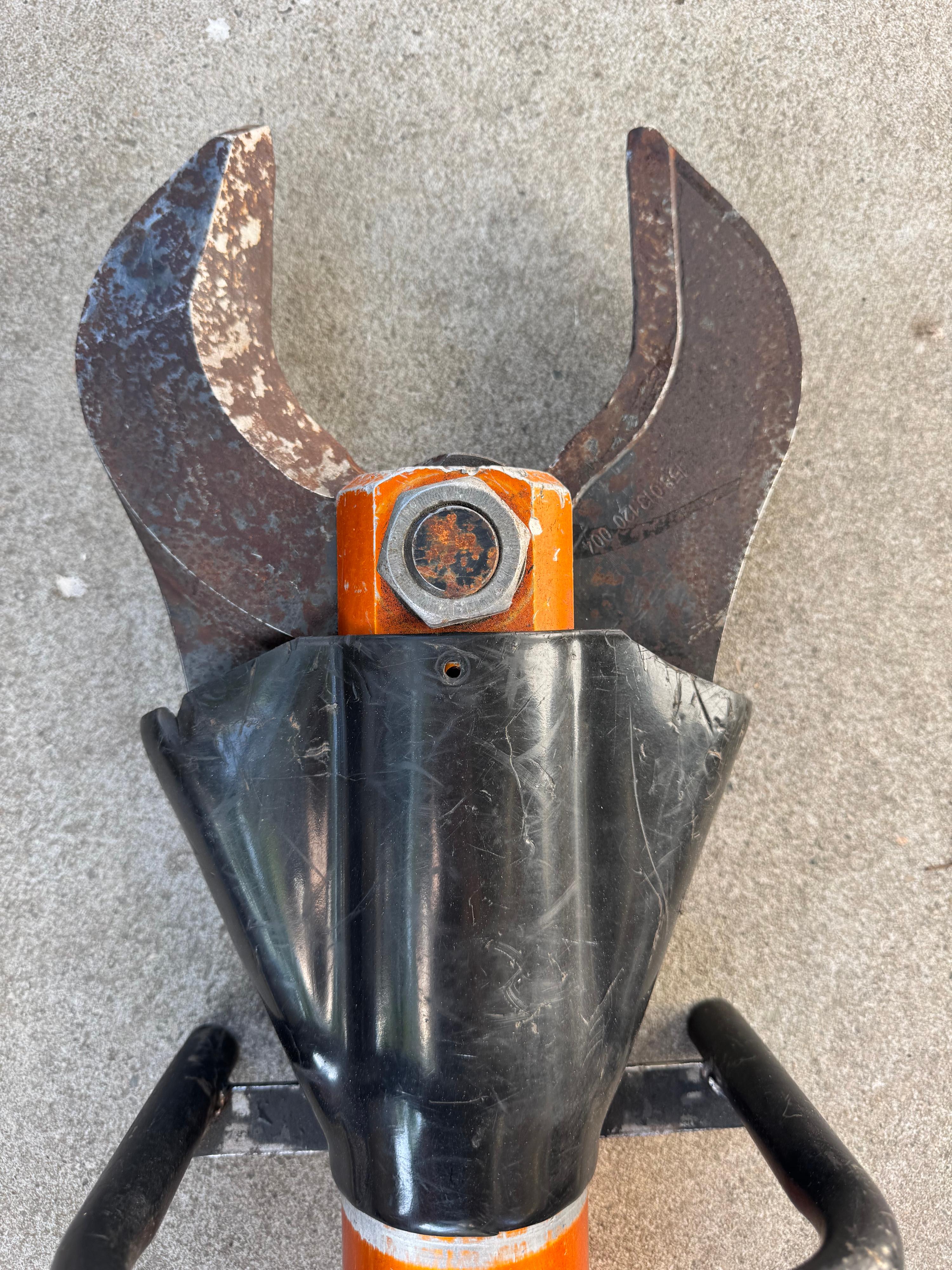 Holmatro 3035-NCT Cutter Hydraulic Jaws Of Life Rescue Tool - image 2