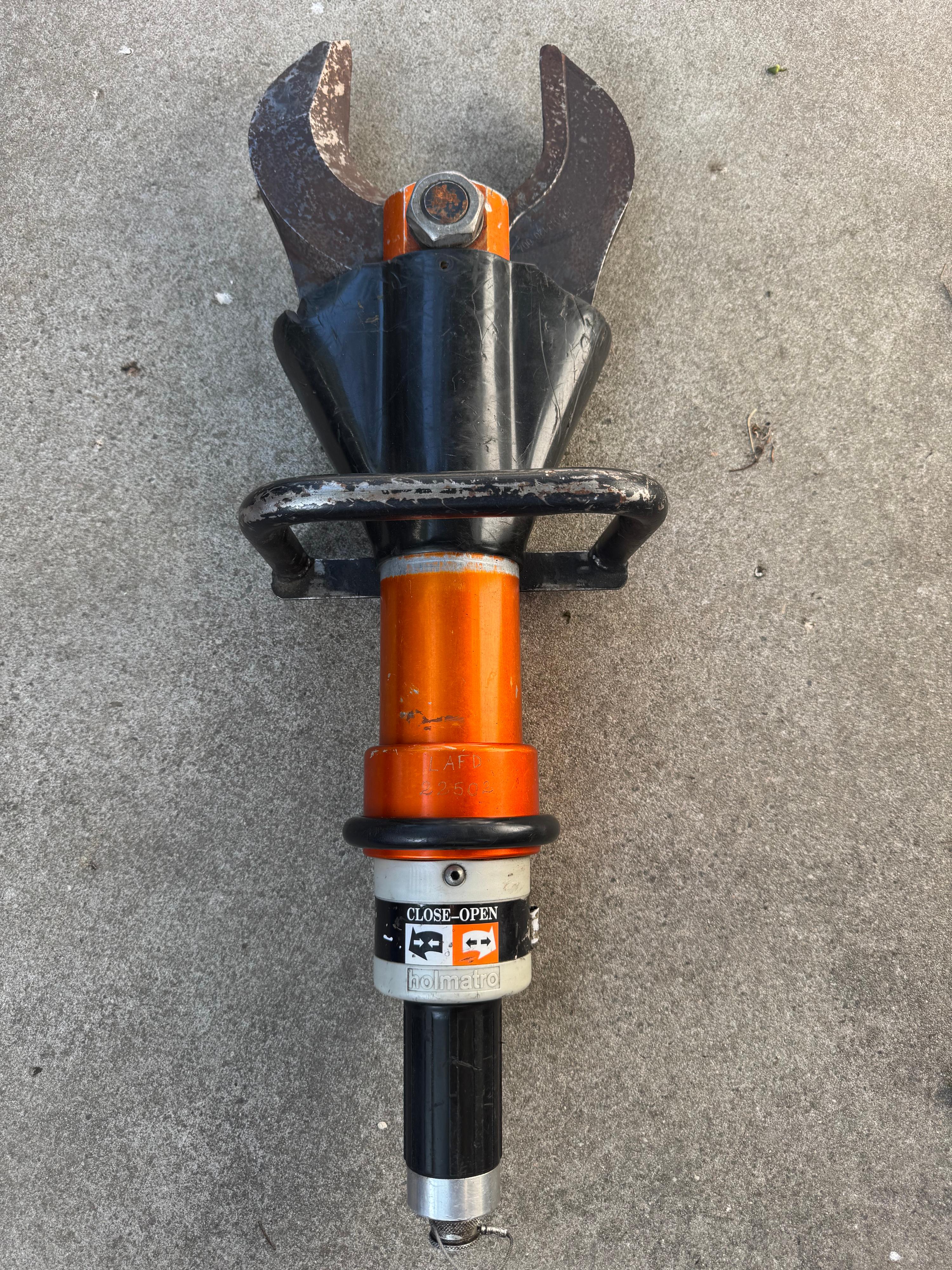 Holmatro 3035-NCT Cutter Hydraulic Jaws Of Life Rescue Tool - image 1