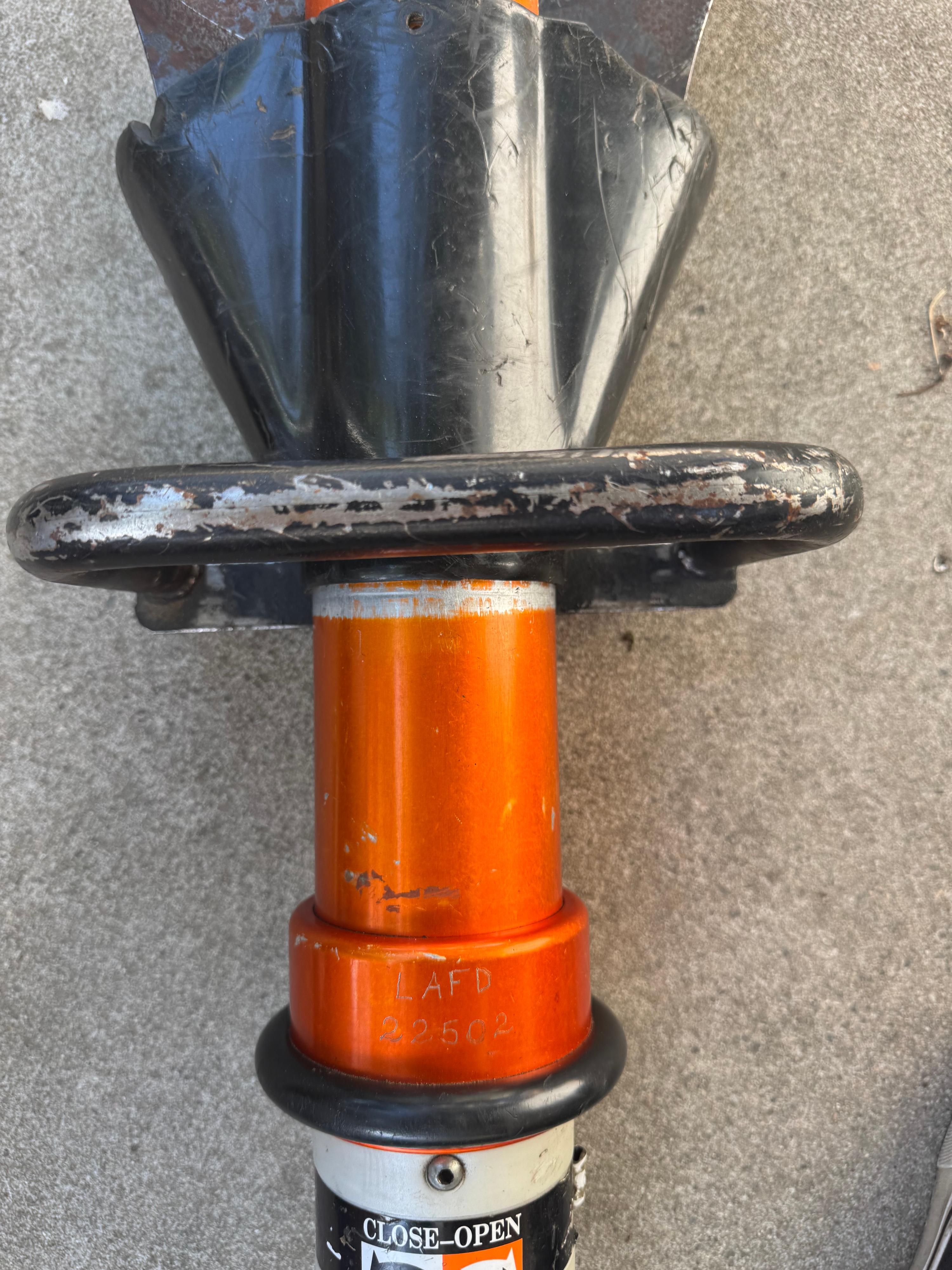 Holmatro 3035-NCT Cutter Hydraulic Jaws Of Life Rescue Tool - image 3