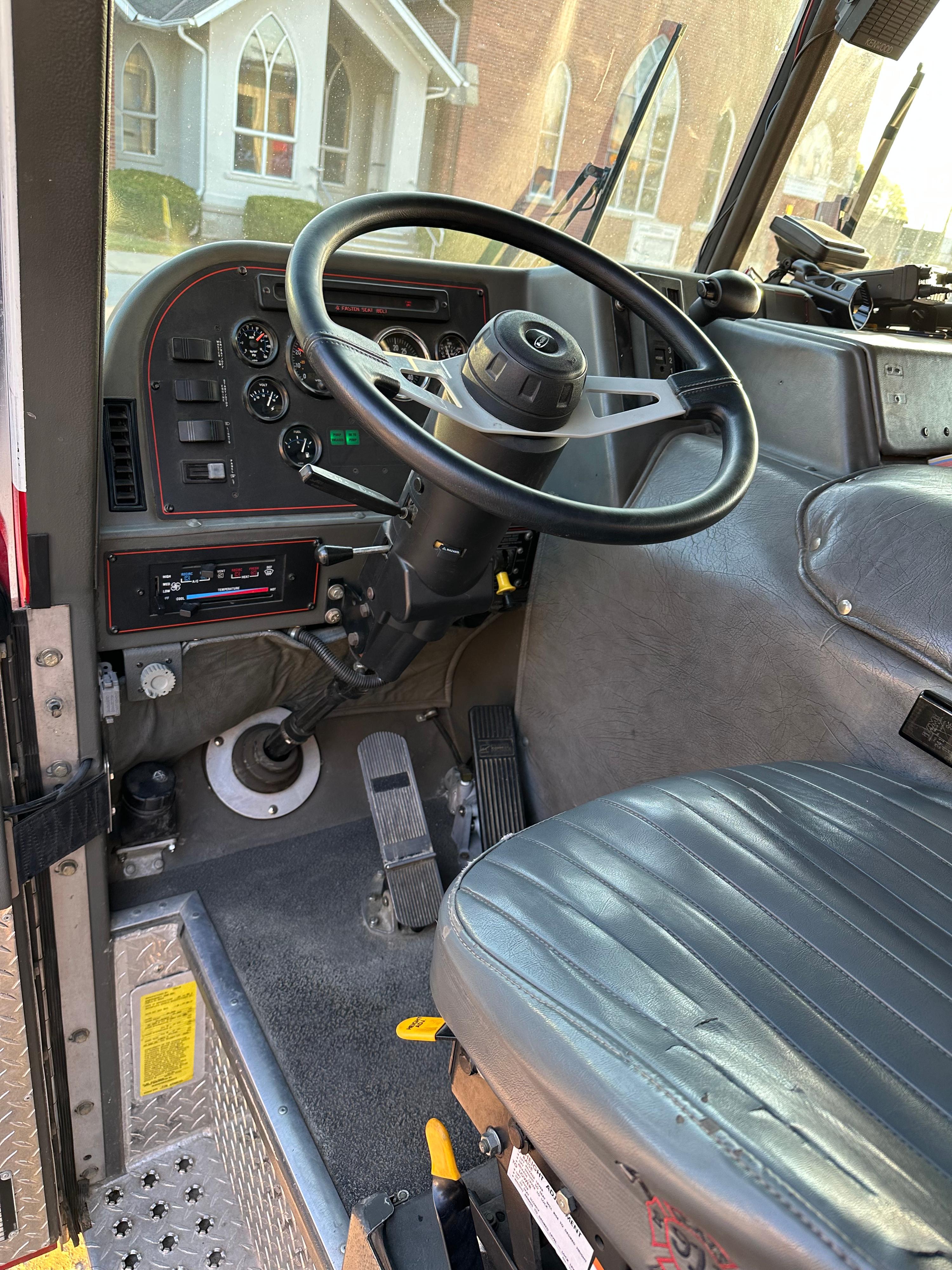 1996 E-One Cyclone Pumper - image 16