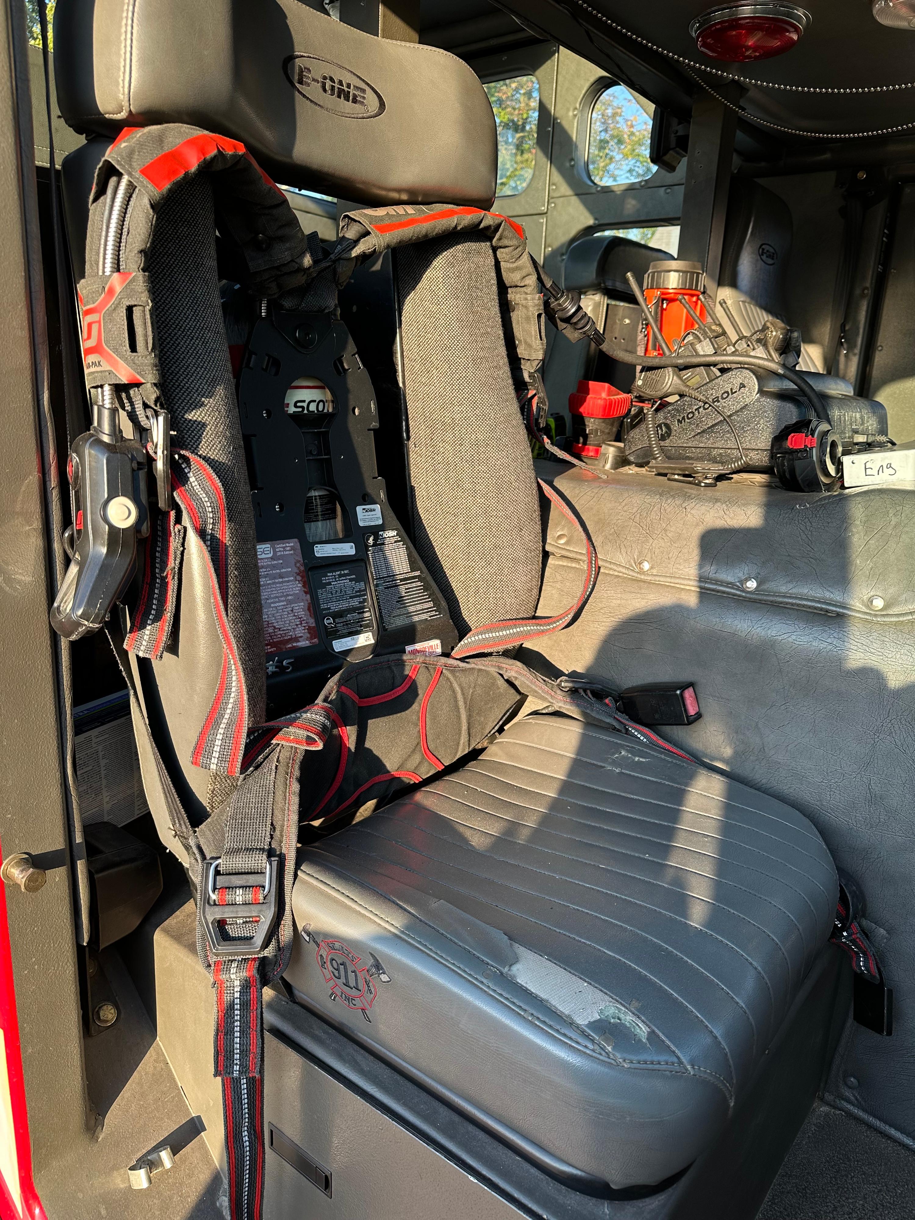 1996 E-One Cyclone Pumper - image 18