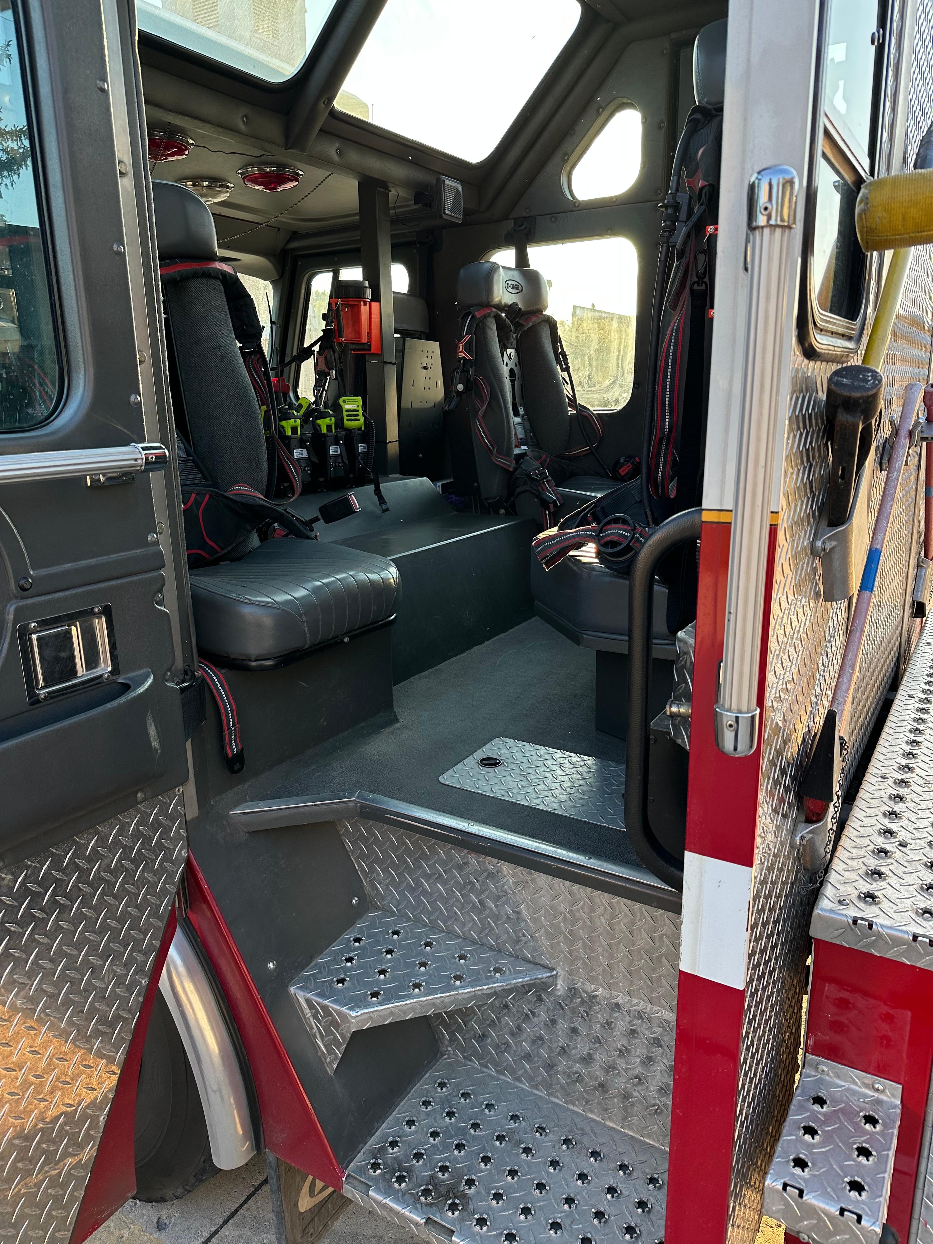 1996 E-One Cyclone Pumper - image 20