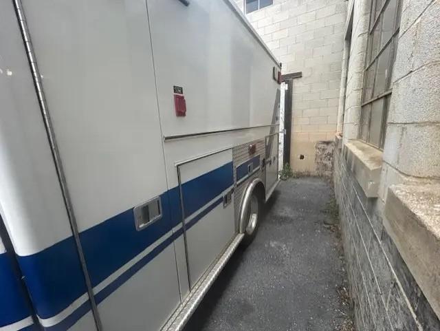 2000 MedTec Ford Type I Ambulance - image 6