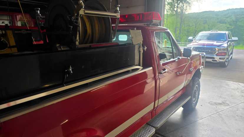 1996 Ford F350 4x4 Brush Truck — photo 2