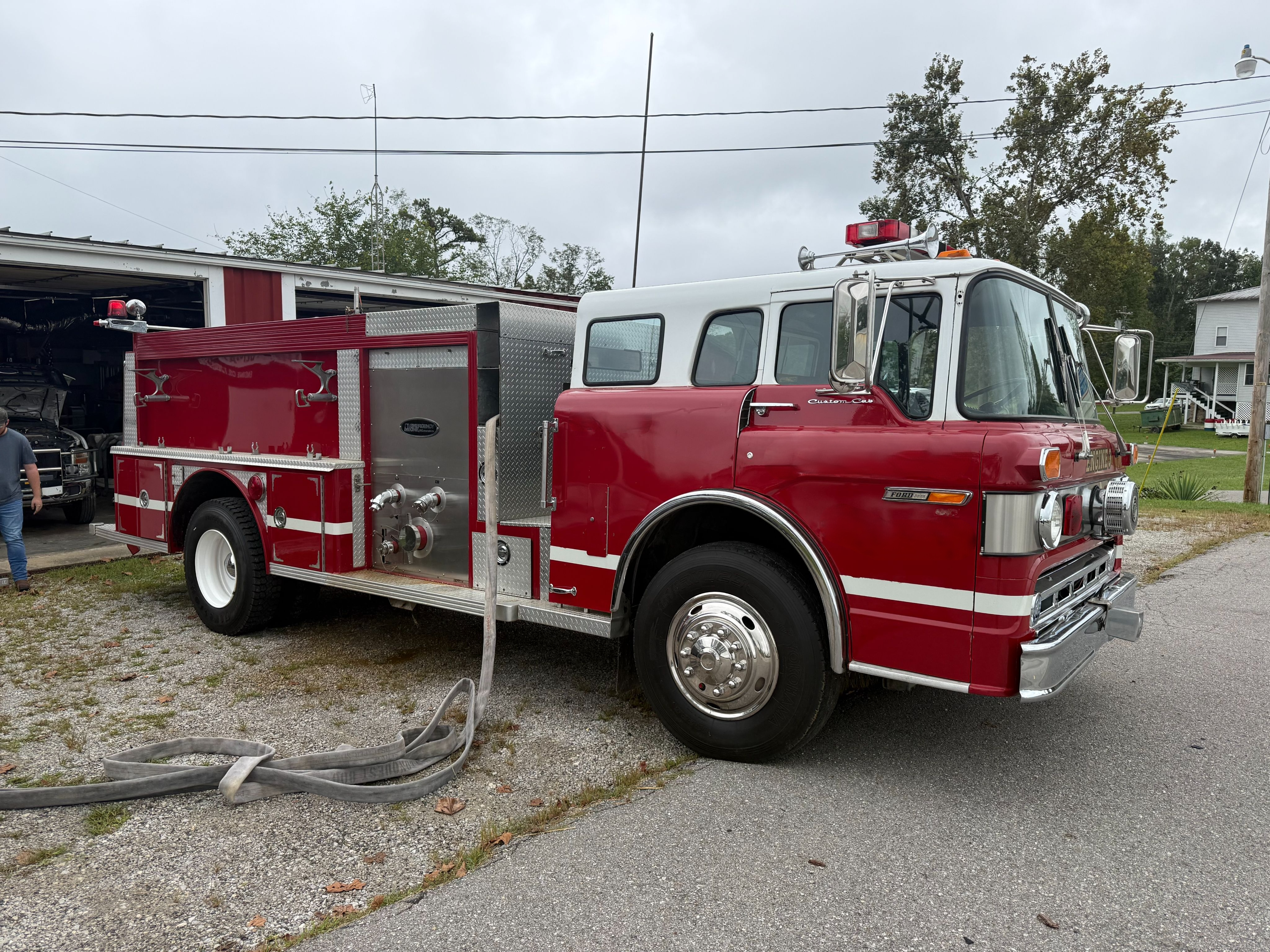 1989 Ford 8000 Pumper - image 2