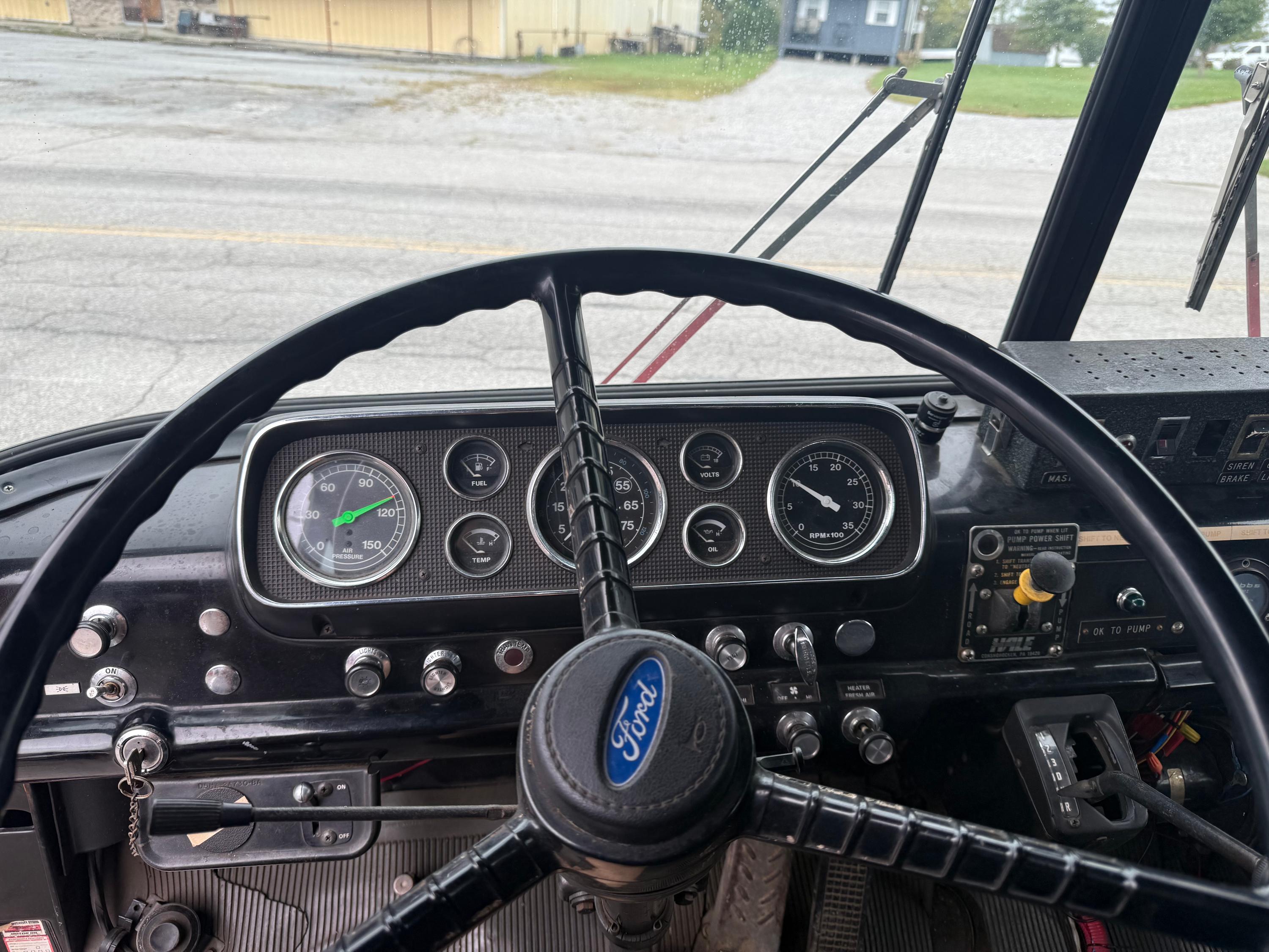 1989 Ford 8000 Pumper - image 10