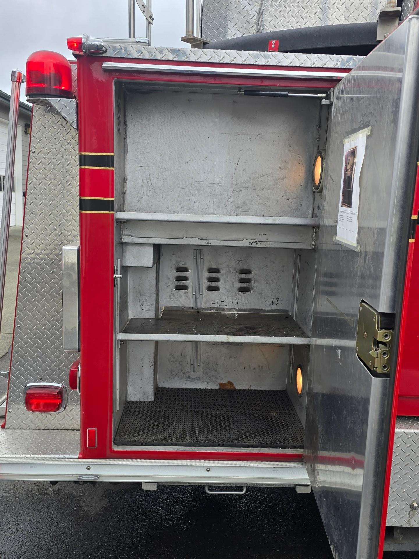 1998 E-One 95' Aerial - image 31