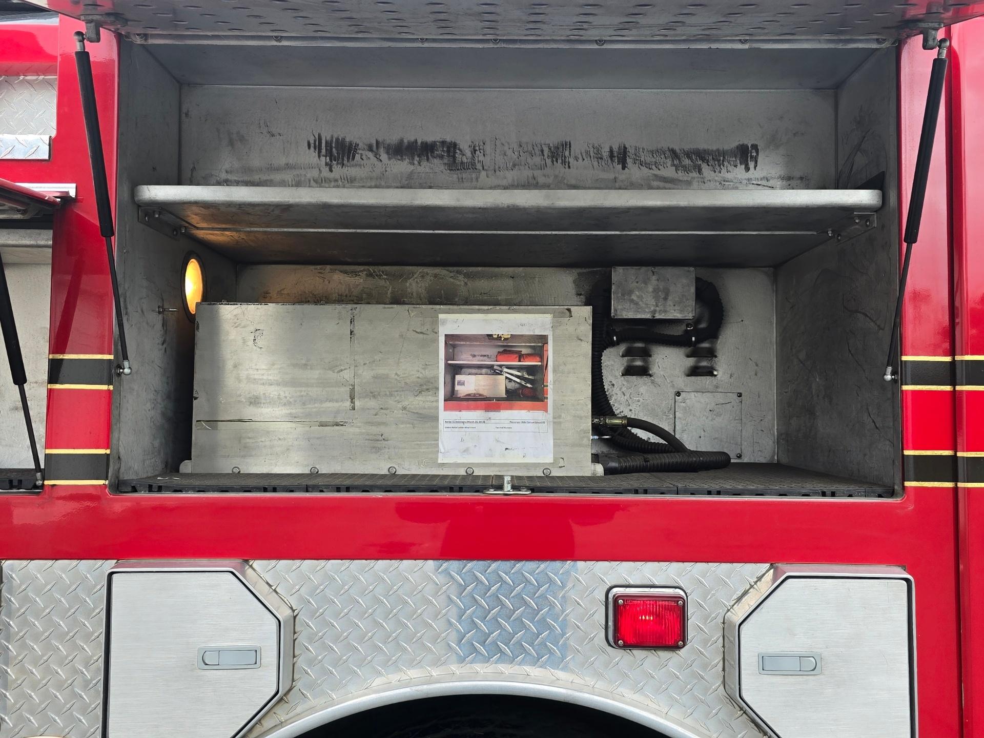 1998 E-One 95' Aerial - image 28