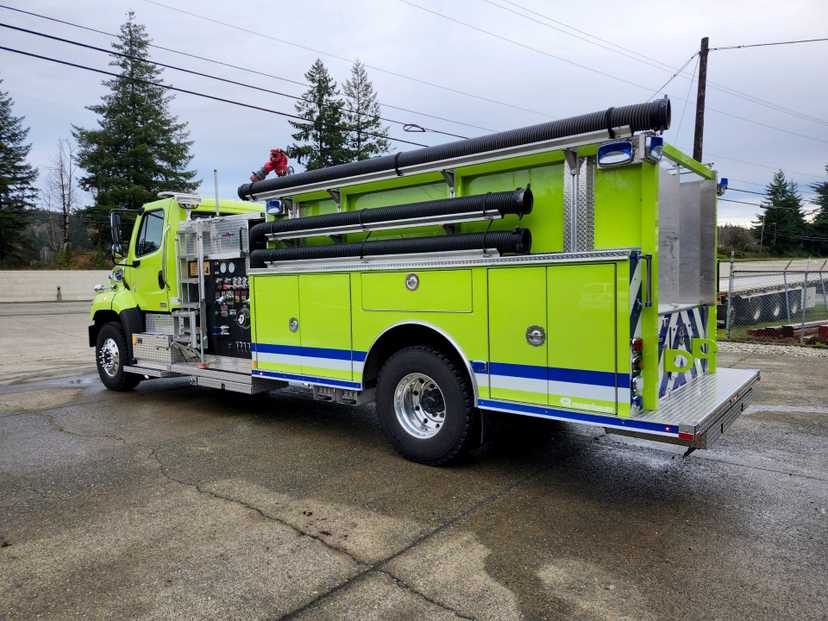 2018 Rosenbauer 4x4 Hose Wagon (Super Pumper) — photo 4