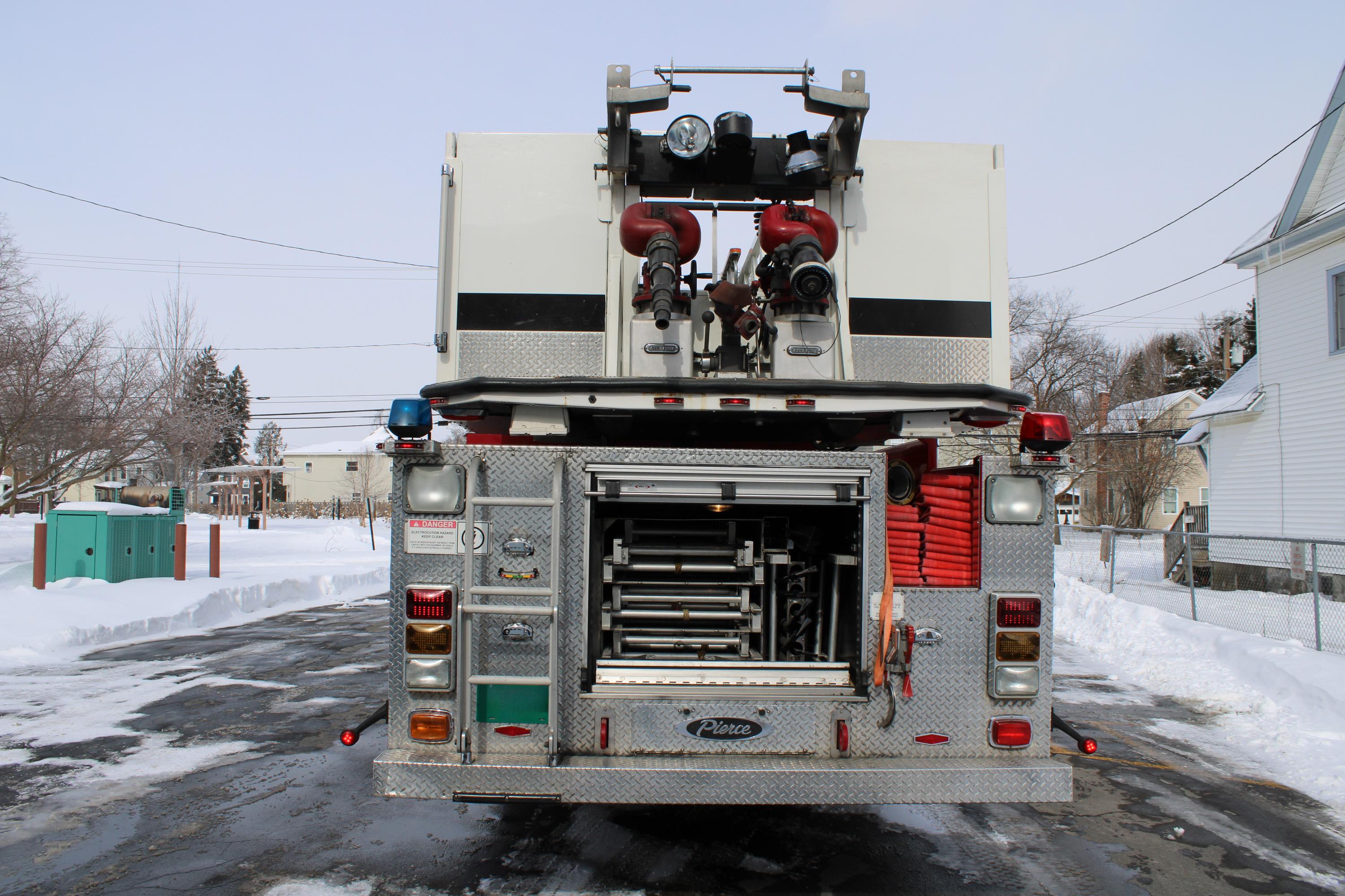 2003 Pierce 95' Mid-Mount Platform - image 12