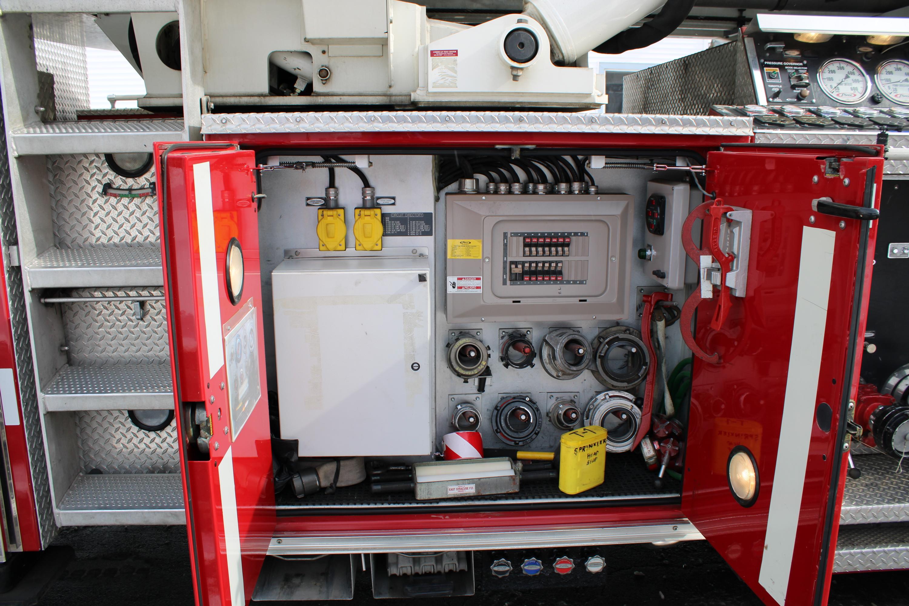 2003 Pierce 95' Mid-Mount Platform - image 18