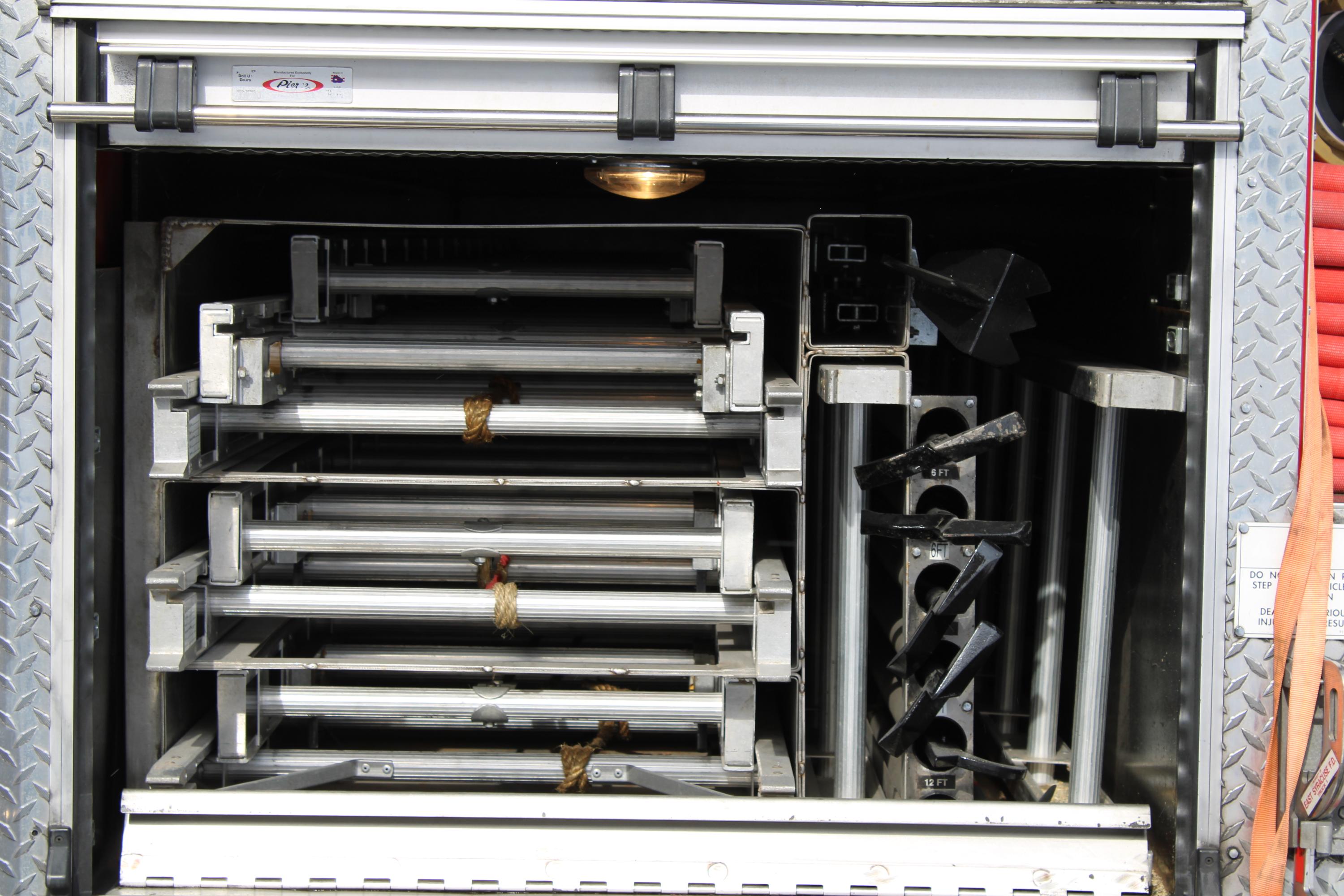 2003 Pierce 95' Mid-Mount Platform - image 22