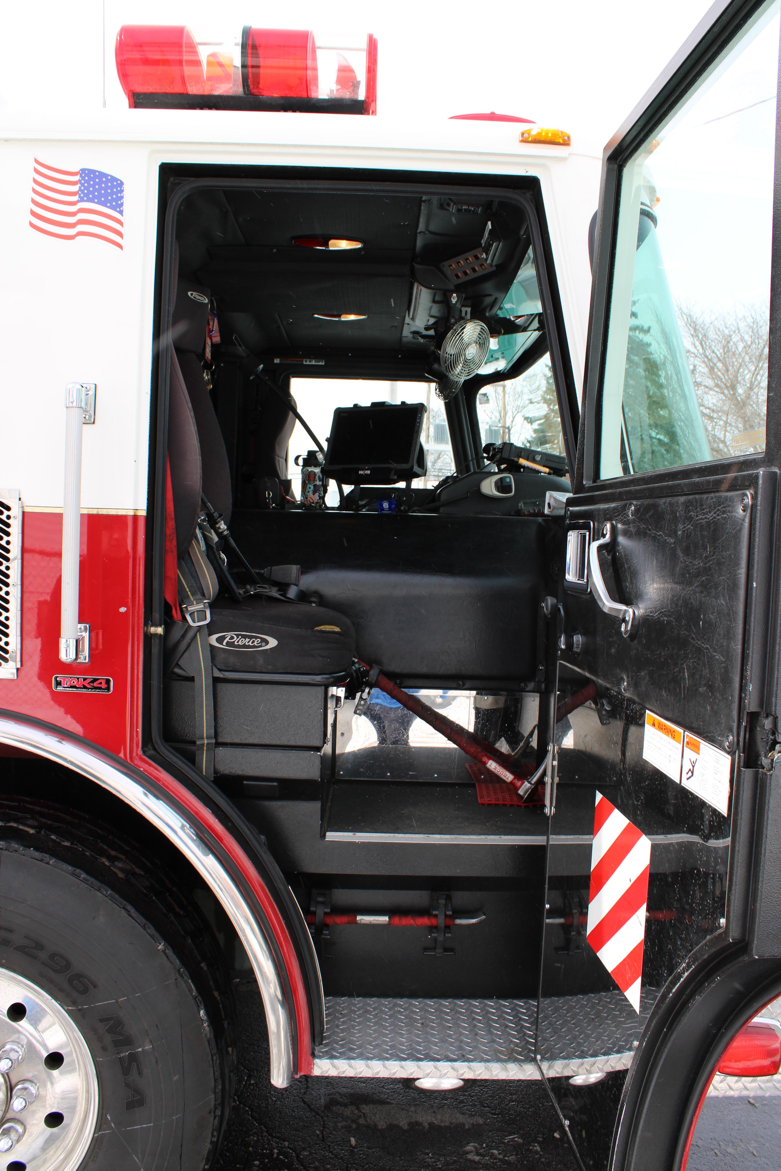 2003 Pierce 95' Mid-Mount Platform - image 33
