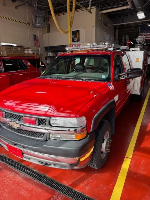 2001 Chevrolet 3500/Saulsbury Squad