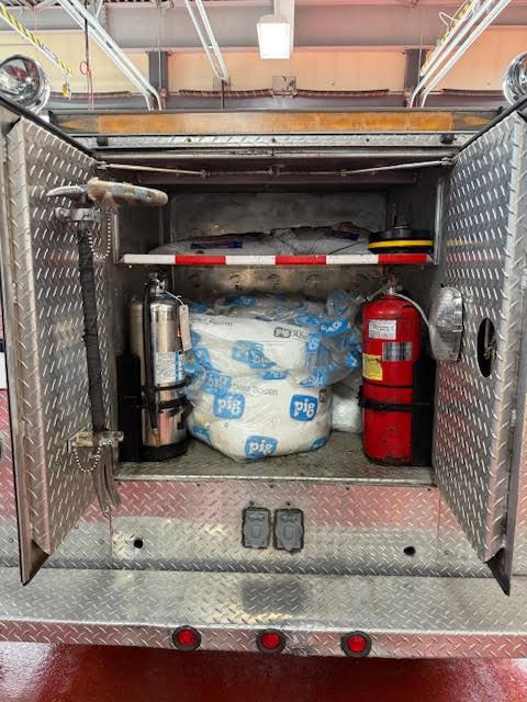 2001 Chevrolet 3500/Saulsbury Squad - image 13