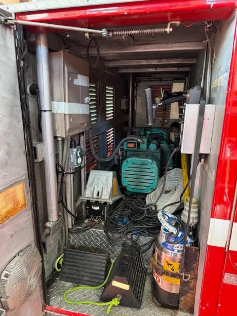 2001 Chevrolet 3500/Saulsbury Squad - image 18