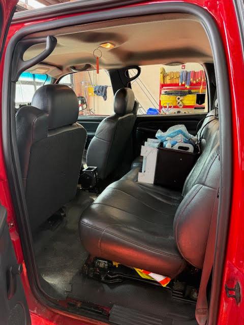2001 Chevrolet 3500/Saulsbury Squad - image 19