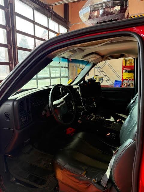 2001 Chevrolet 3500/Saulsbury Squad - image 20
