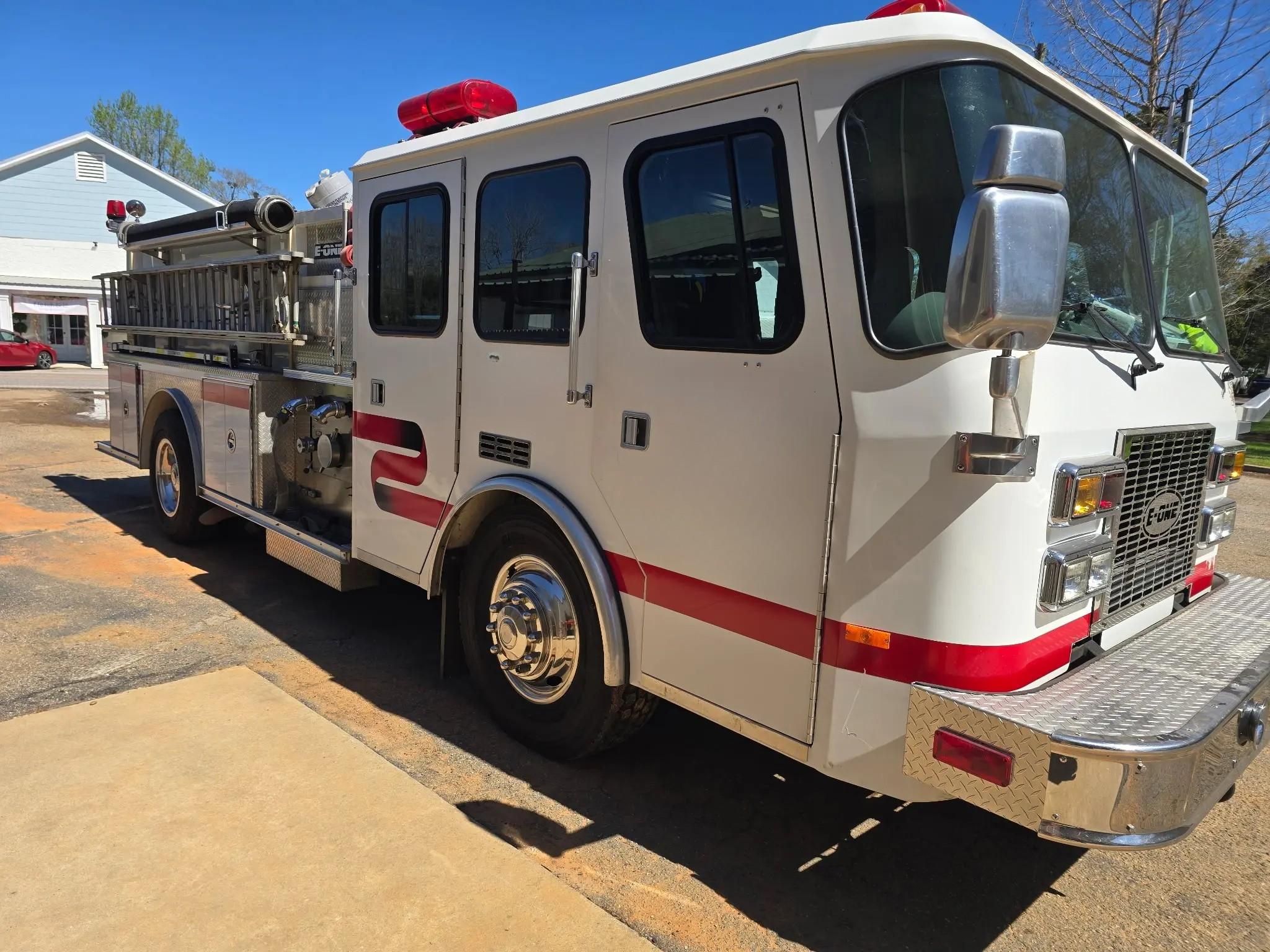 1995 E-One Pumper - image 3