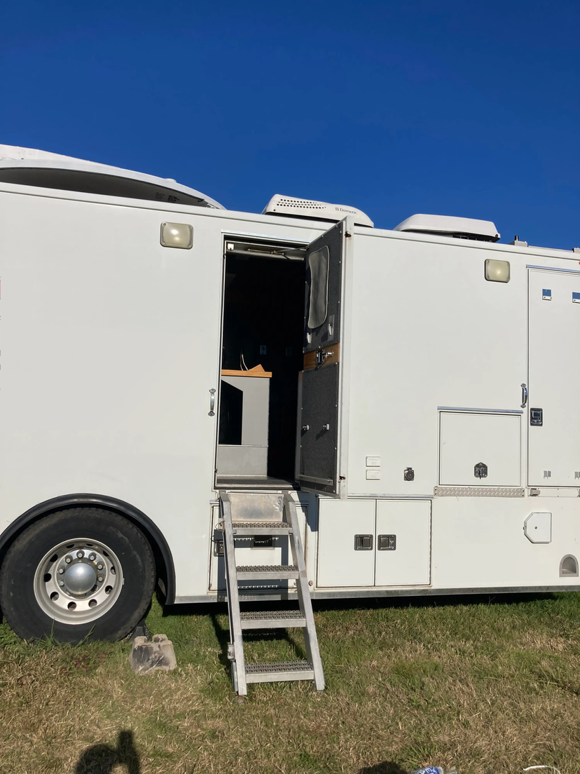 2004 Command Unit — photo 4