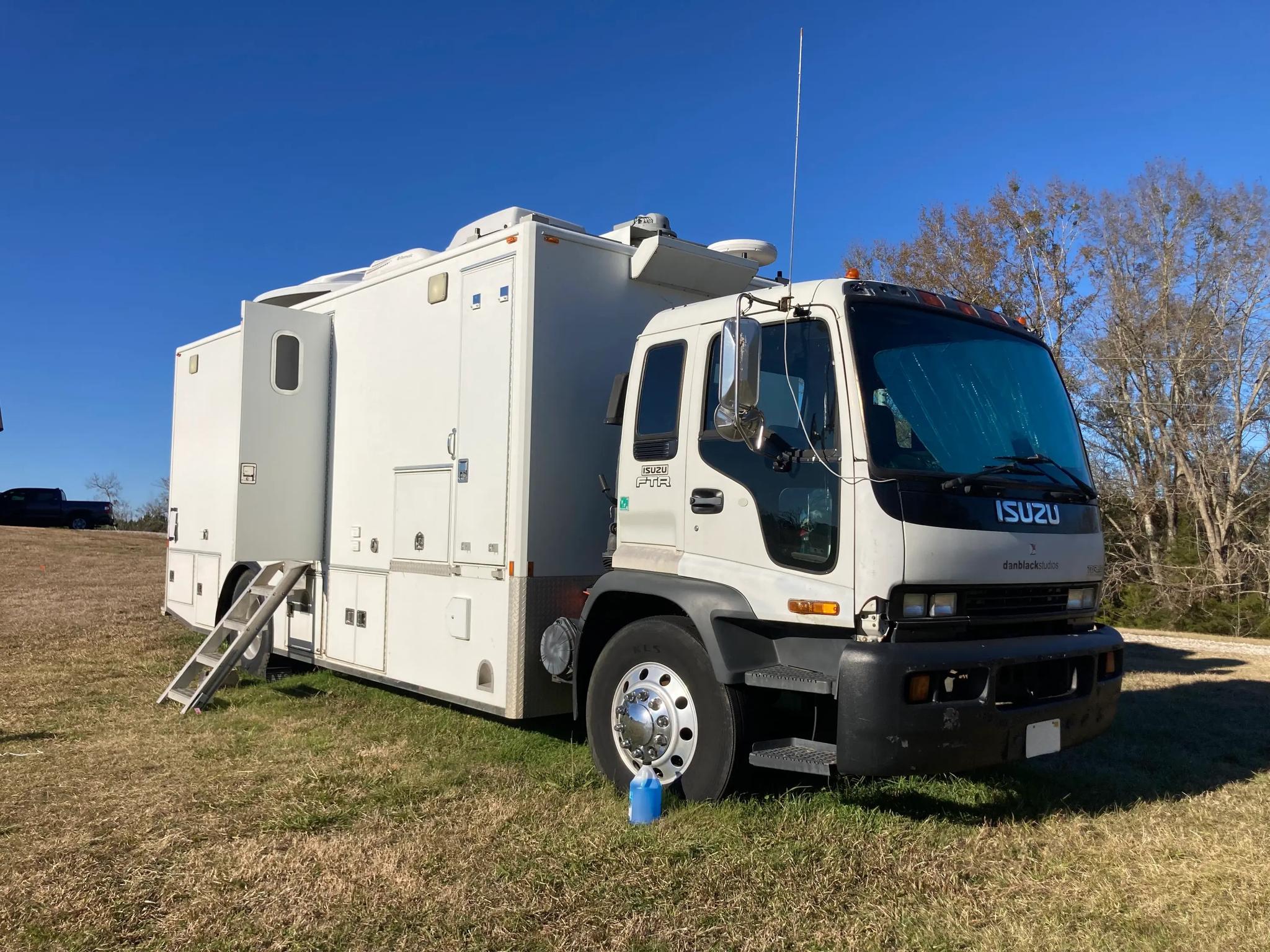 2004 Command Unit - image 1