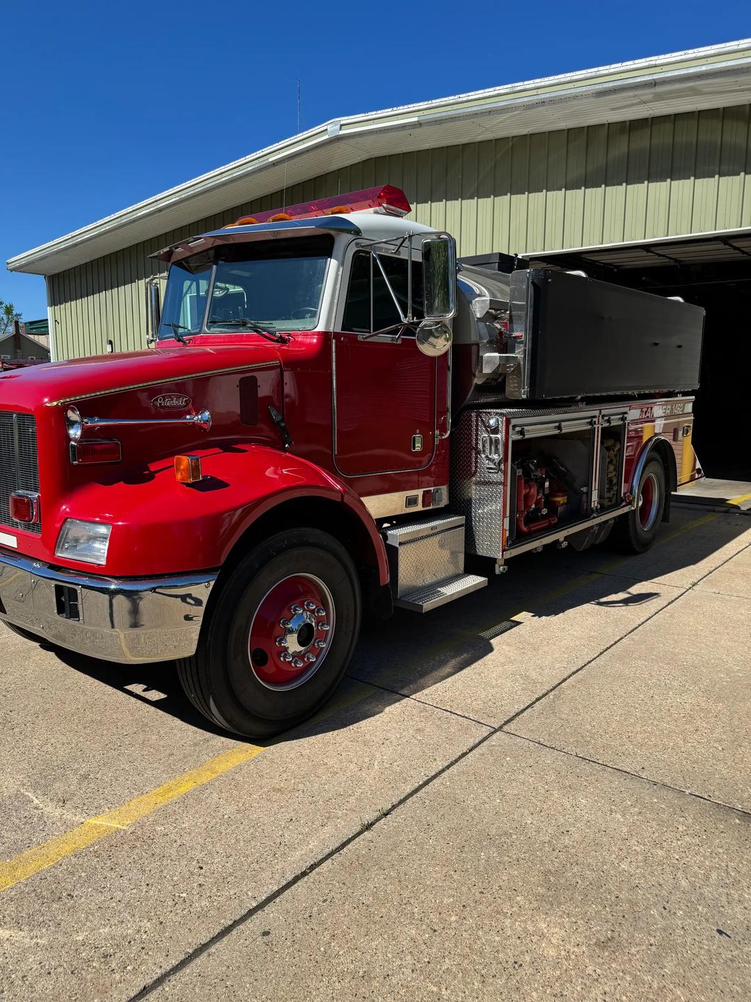 1999 Peterbuilt Tender