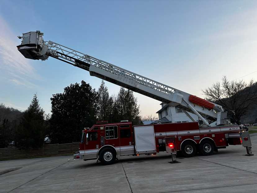 2003 KME 102' Aerial