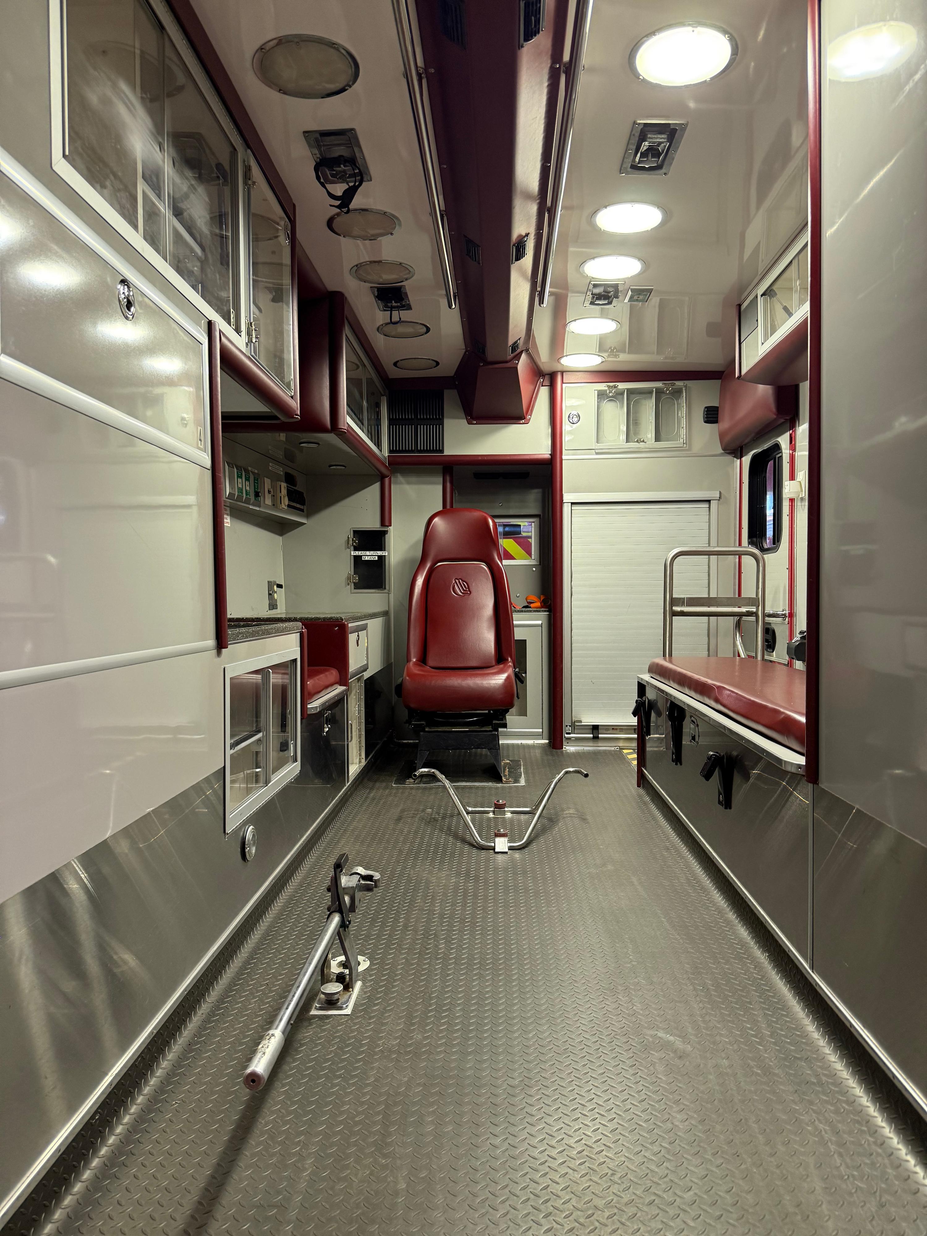 2011 International DuraStar Type I - image 11