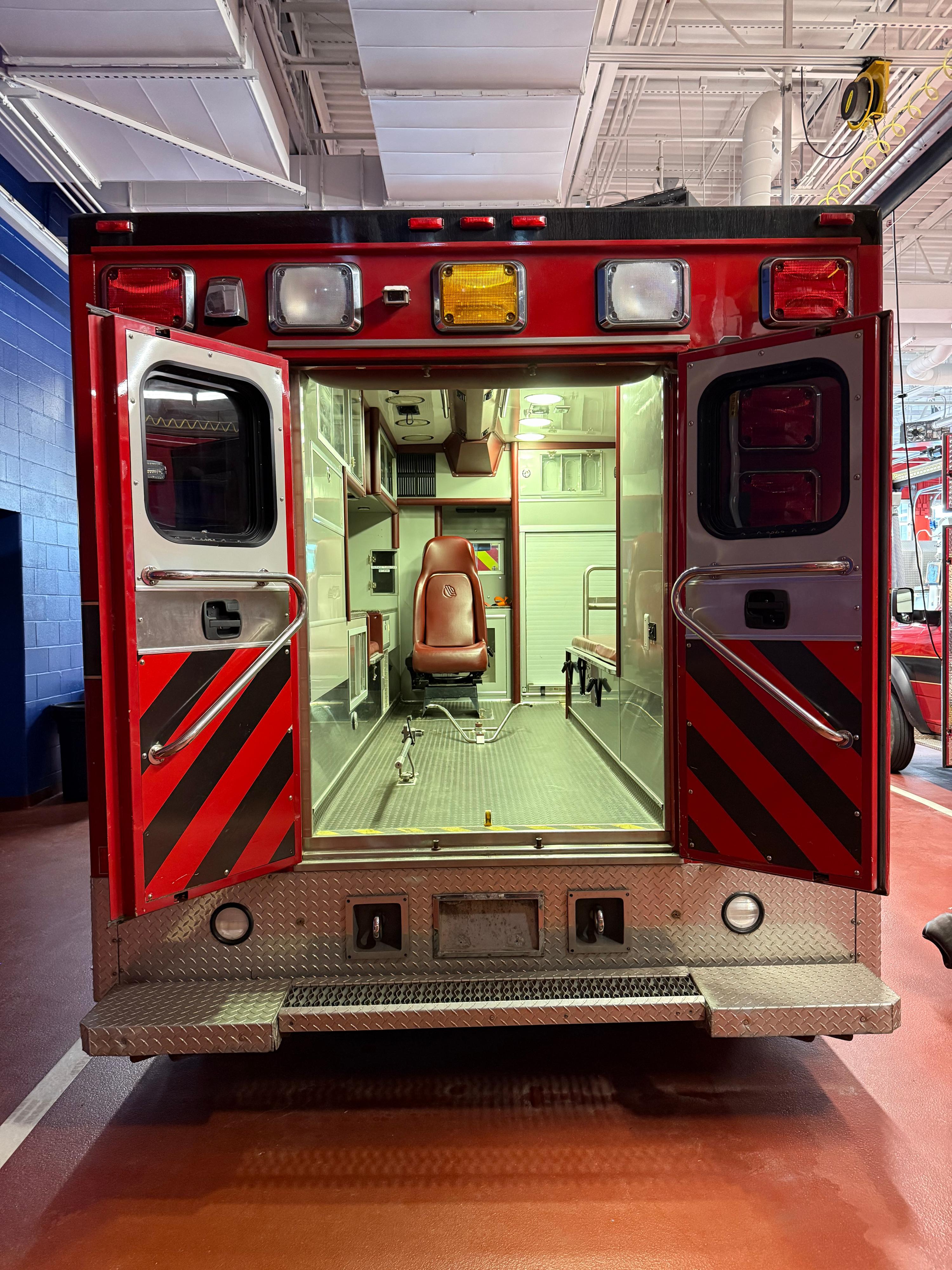 2011 International DuraStar Type I - image 10