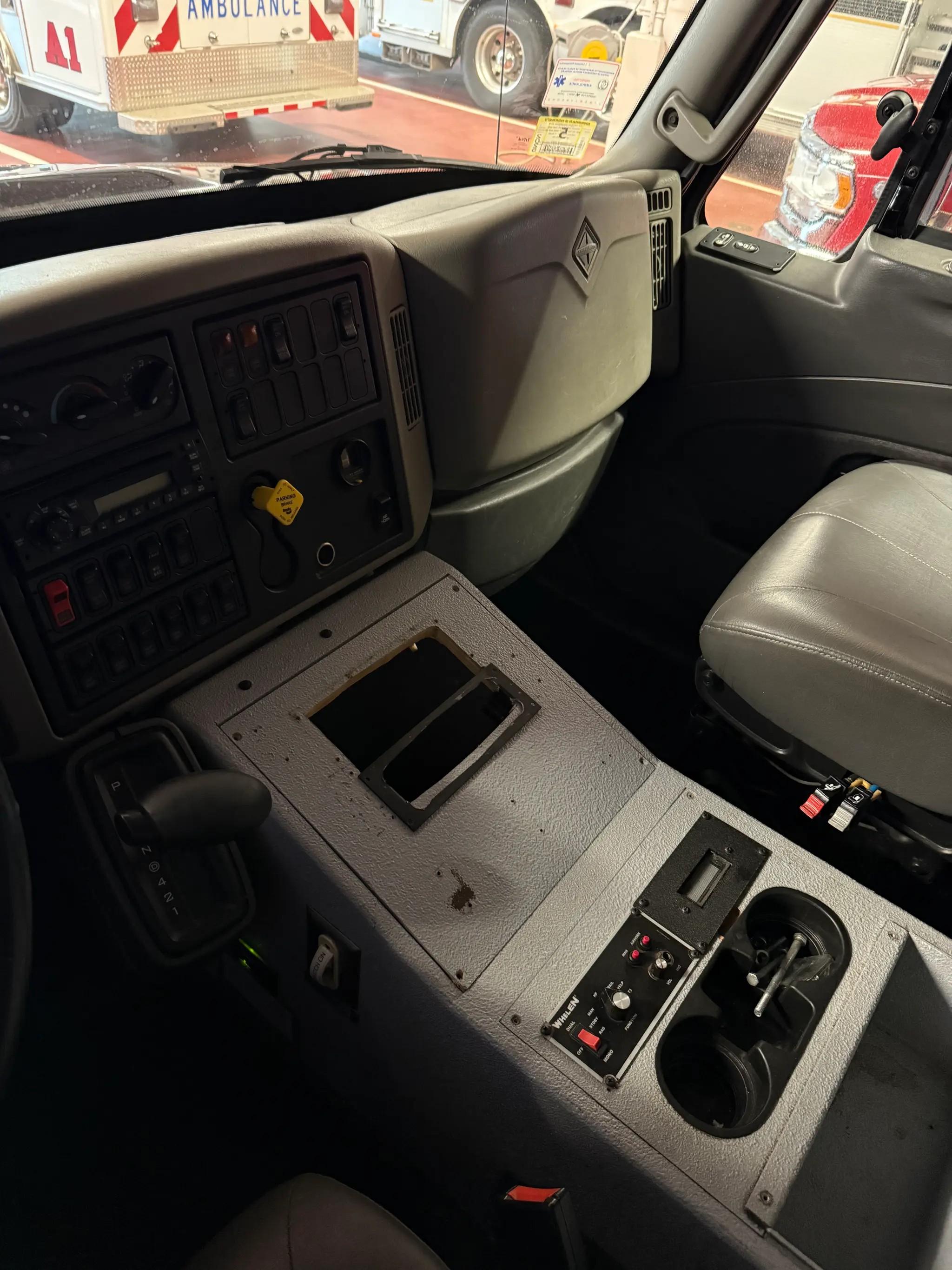 2011 International DuraStar Type I - image 6