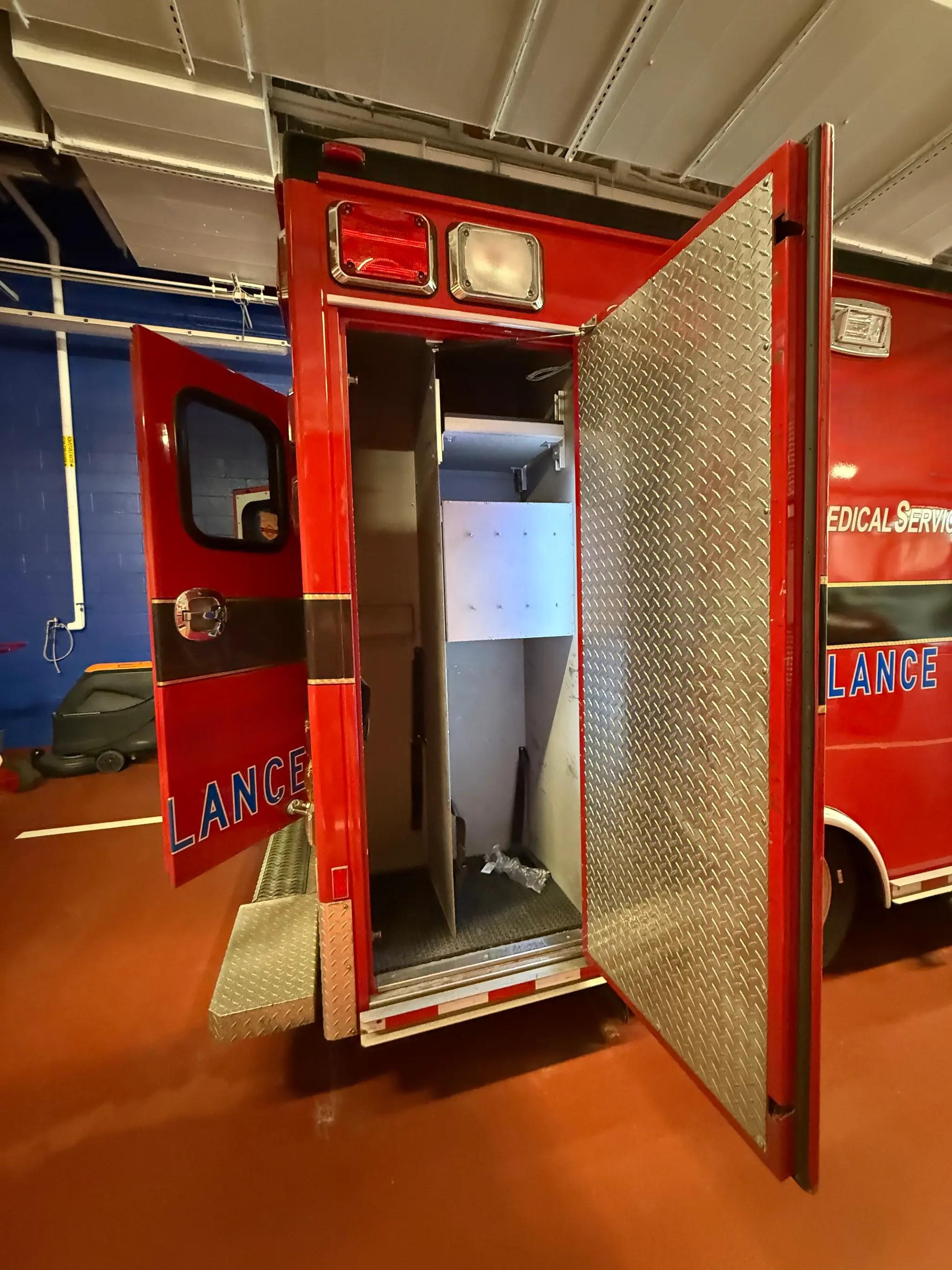 2011 International DuraStar Type I - image 18
