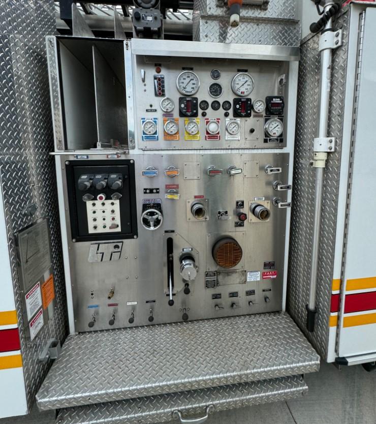 1994 SIMON DUPLEX 75' LADDER/PUMPER - image 13