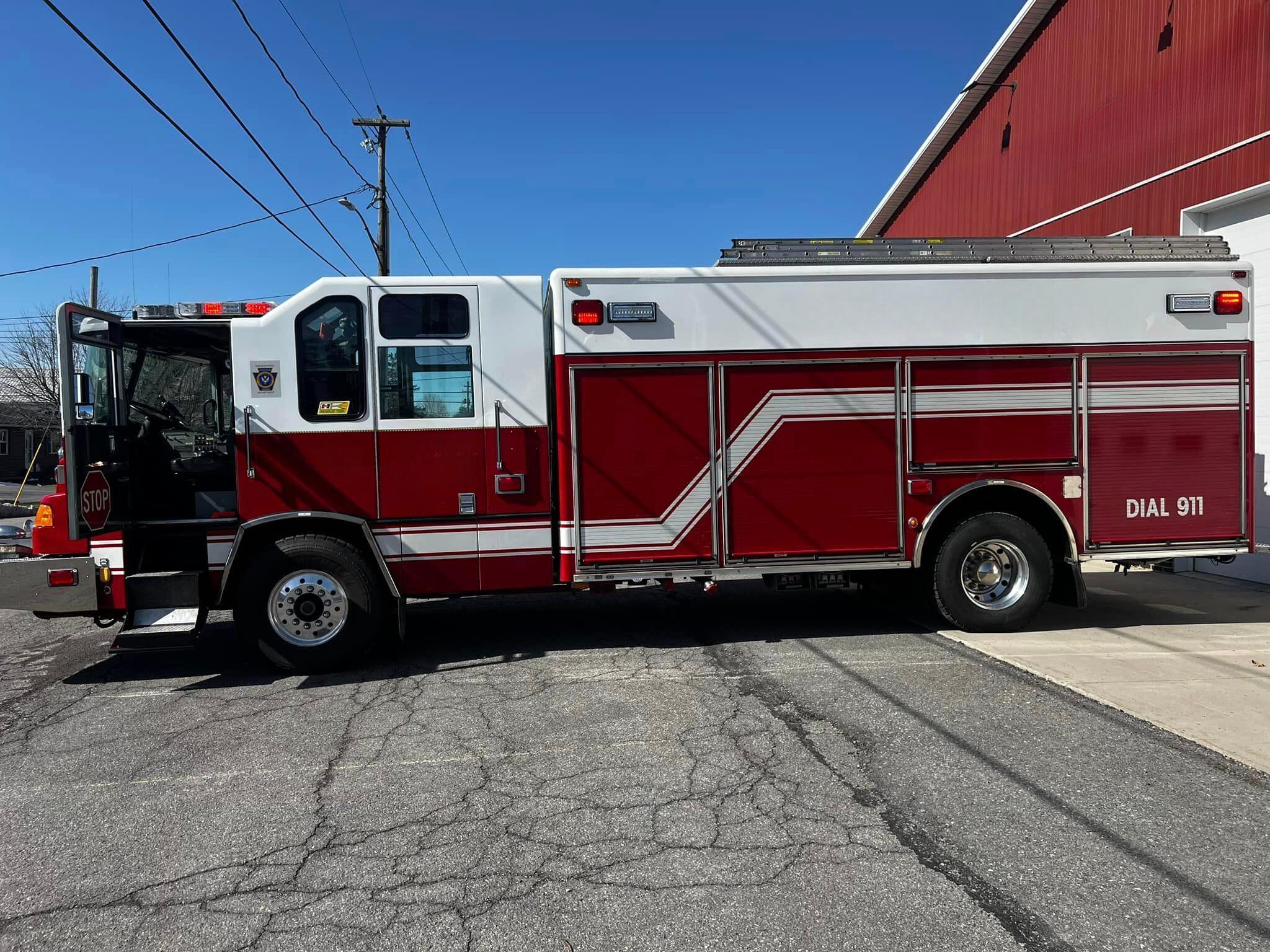 1998 Pierce Quantum - image 3