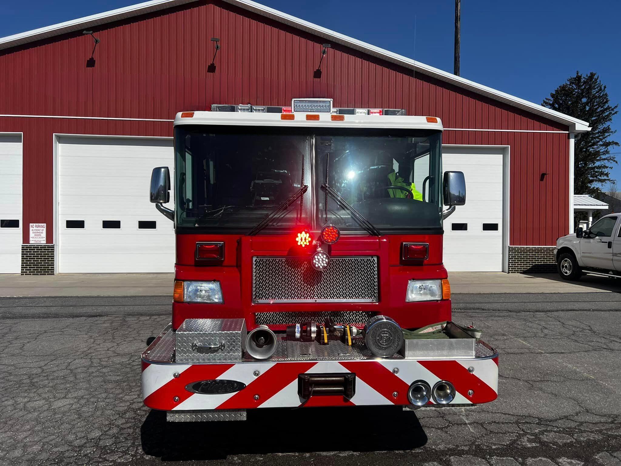 1998 Pierce Quantum - image 4
