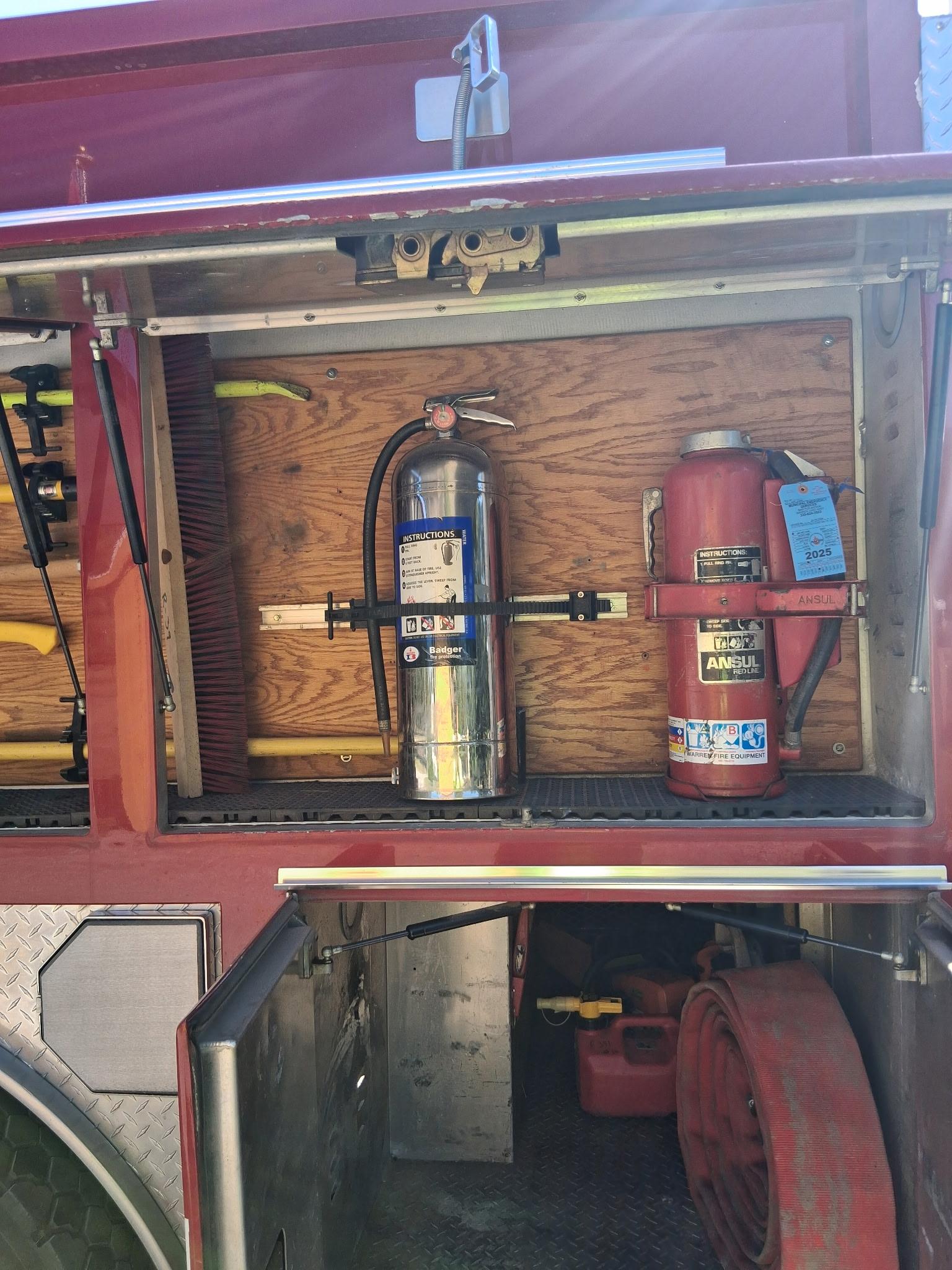 2000 International 4900 Pumper - image 8