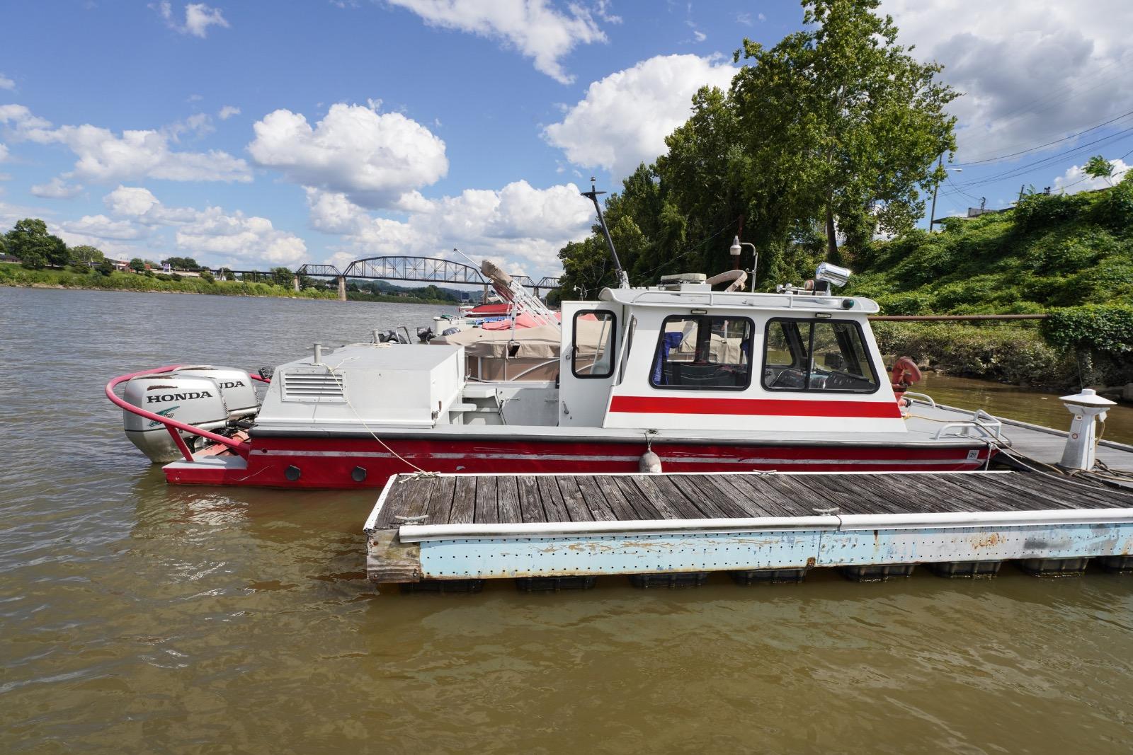 2005 SeaArk Little Giant Fire Boat - image 11
