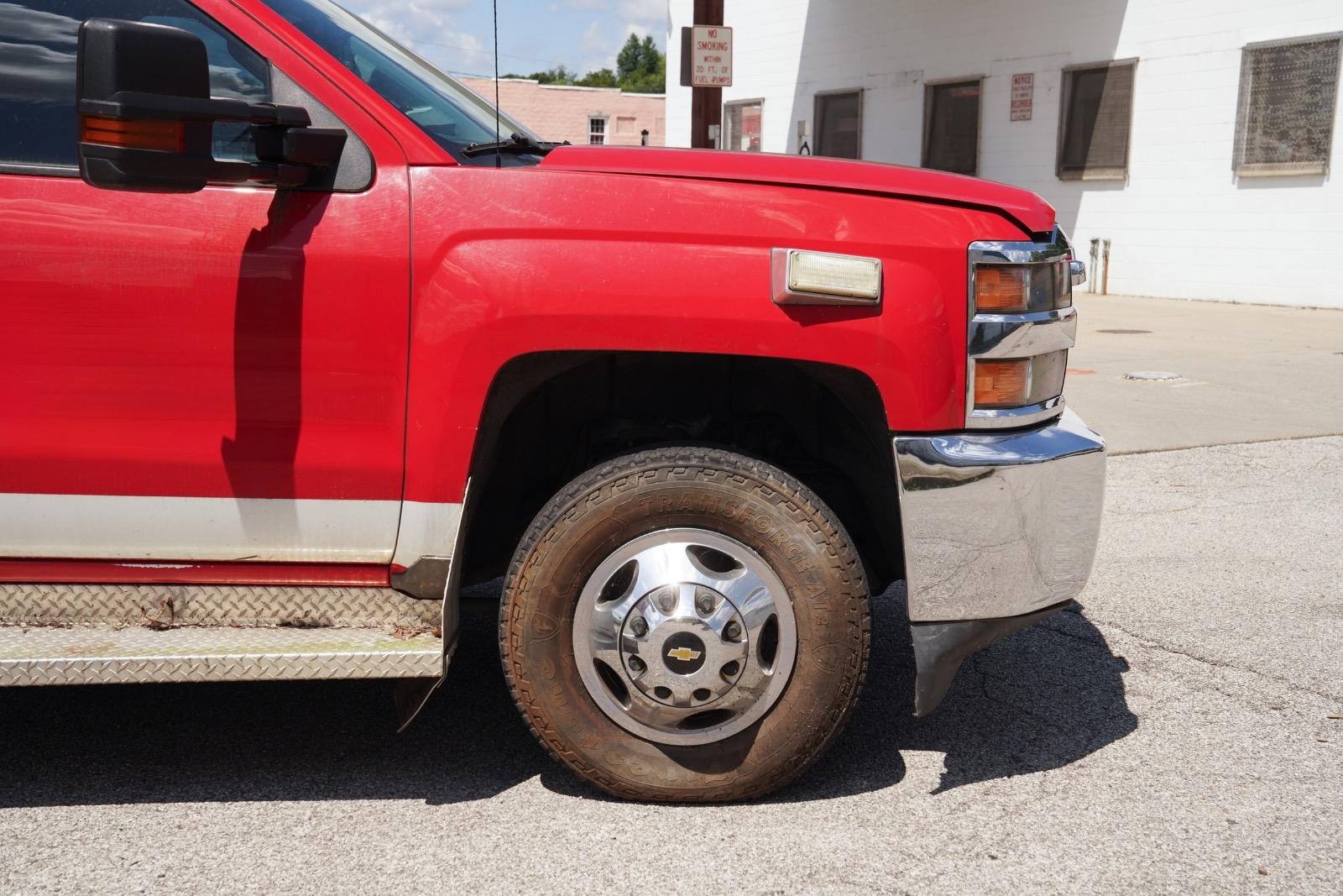 2015 Chevrolet 3500 4x4 Type III Ambulance - image 22
