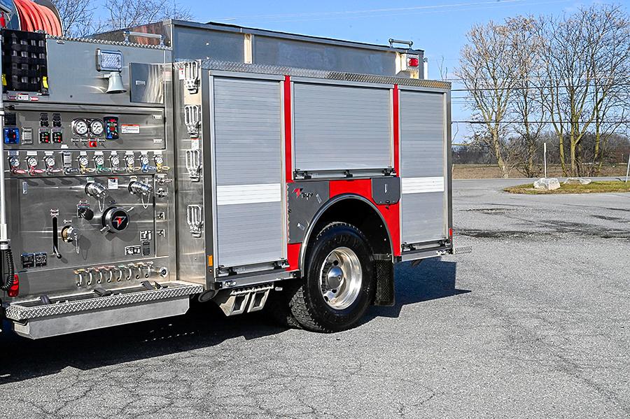 2020 International/Toyne 4X4 1250/750 Stainless Steel Pumper - image 11