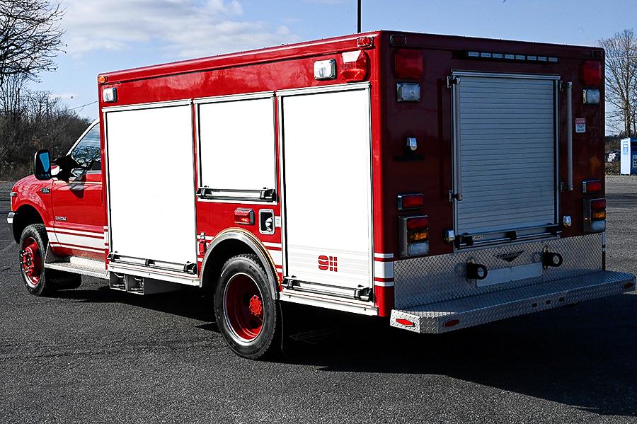 2004 Ford Pierce 4X4 Light Rescue / Utility Truck - image 8