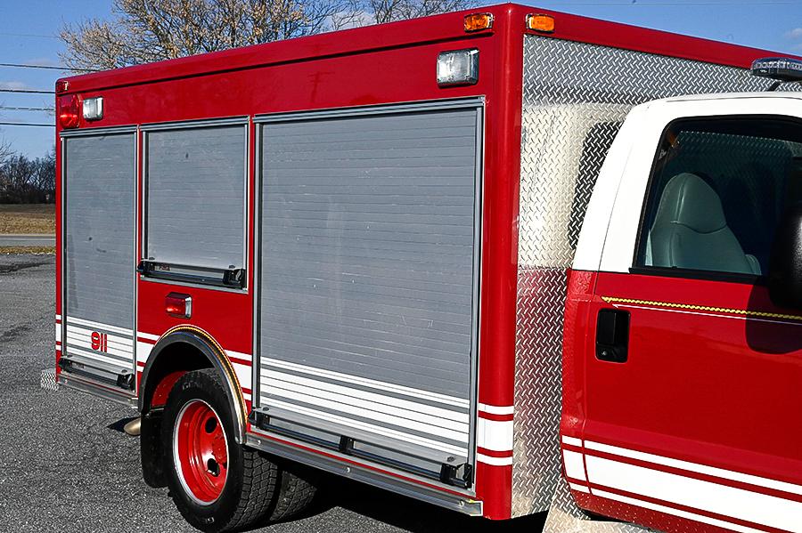 2004 Ford Pierce 4X4 Light Rescue / Utility Truck - image 16