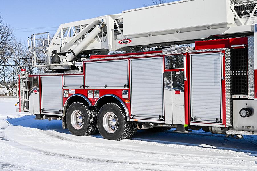 2012 Pierce 100′ Aerial Platform Quint - image 12