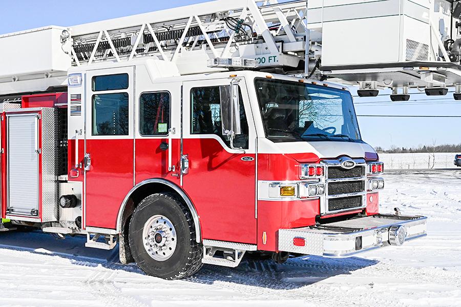 2012 Pierce 100′ Aerial Platform Quint - image 14