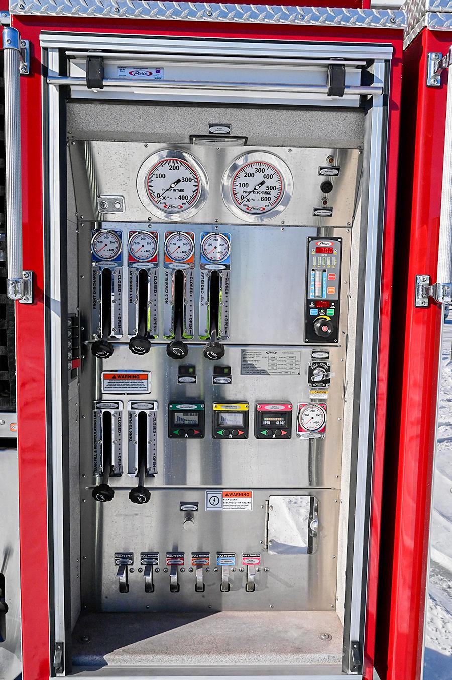 2012 Pierce 100′ Aerial Platform Quint - image 17