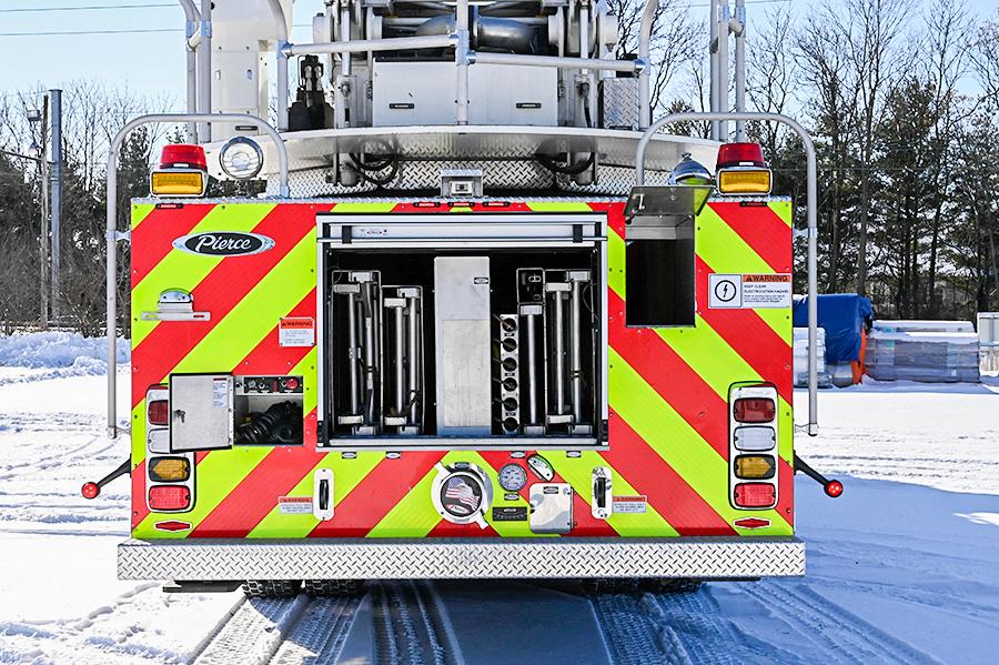 2012 Pierce 100′ Aerial Platform Quint - image 18