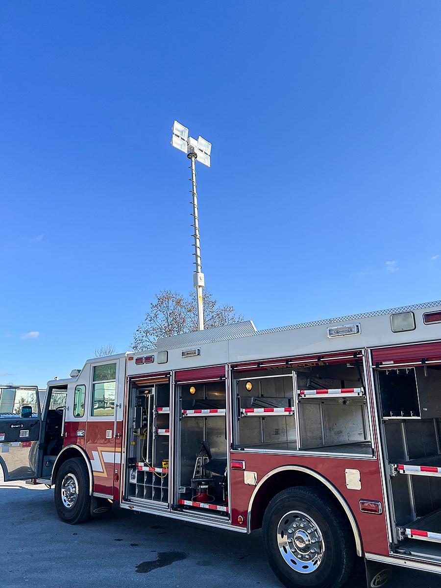 2001 Pierce Non Walk-In Heavy Rescue - image 6