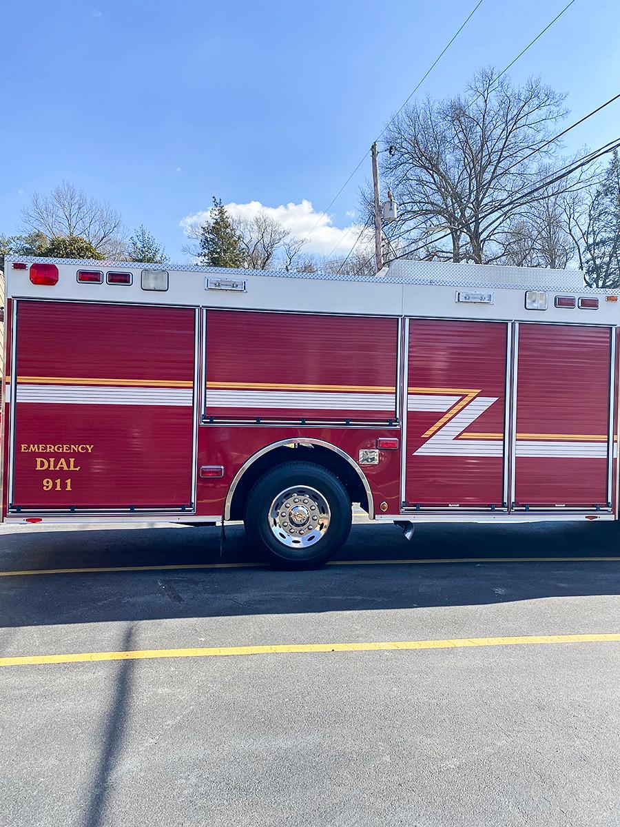 2001 Pierce Non Walk-In Heavy Rescue - image 12