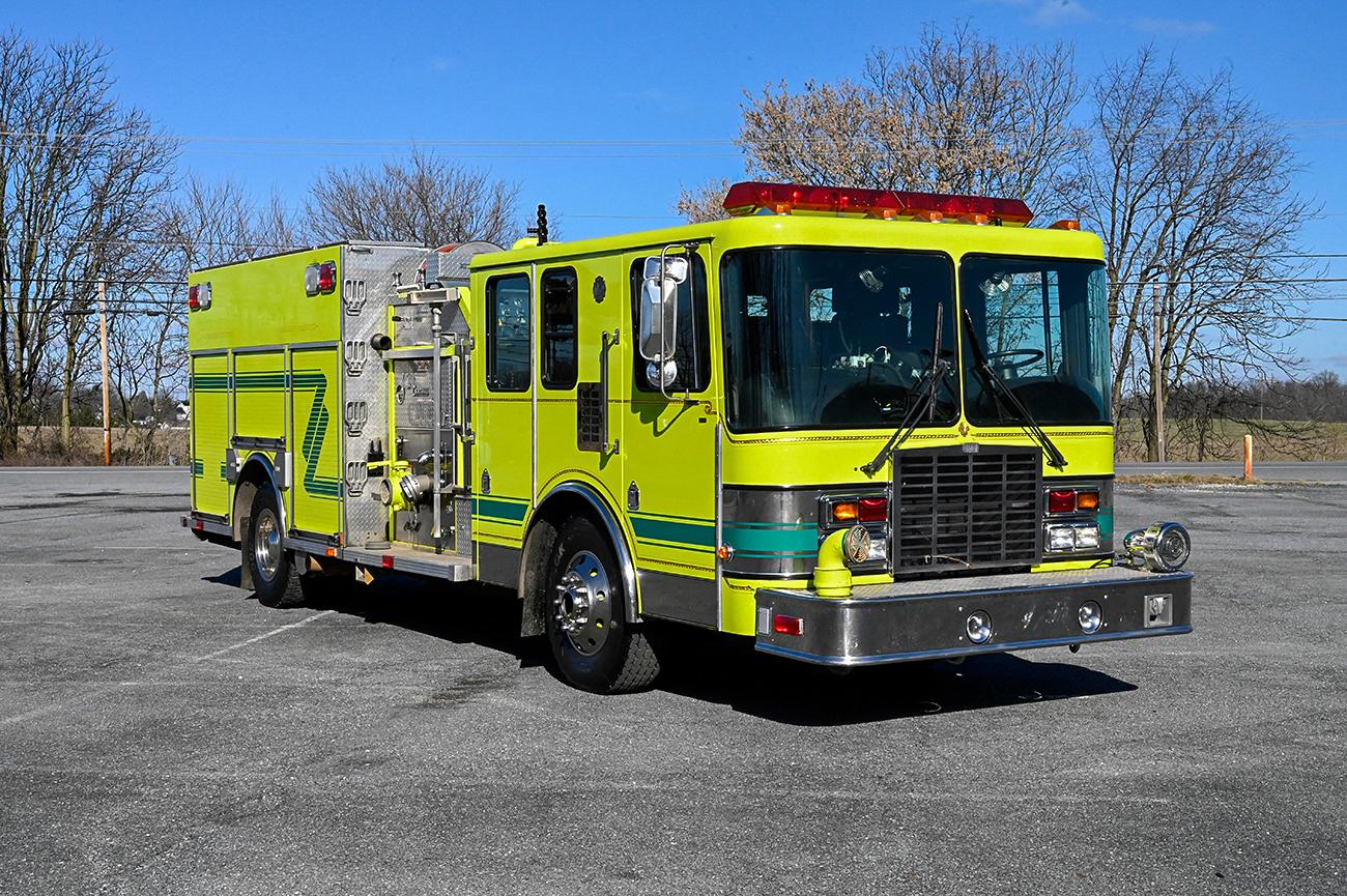 2001 HME 2000/750 Rescue Pumper - image 2